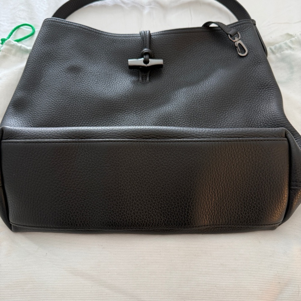 Longchamp Essential Roseau Hobo Black Leather Mint Condition Quiet Luxury $800 - Picture 12 of 16